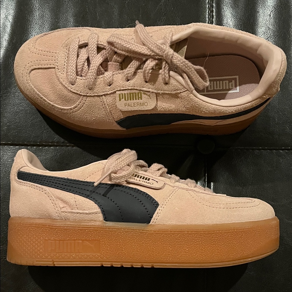 Puma Palermo light pink shade and blue leather accent sneaker. 7.5